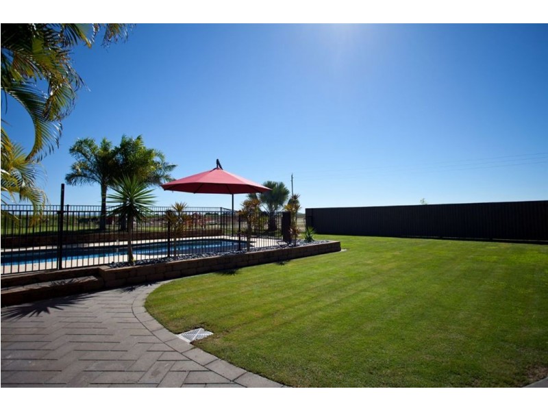4 Callaway Court, Bakers Creek QLD 4740