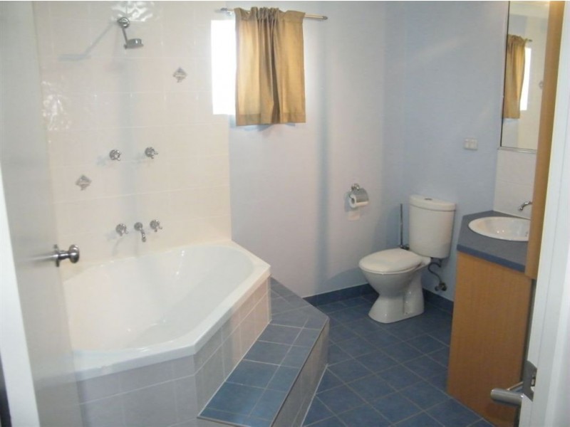 11 Cameron Street, East Mackay QLD 4740