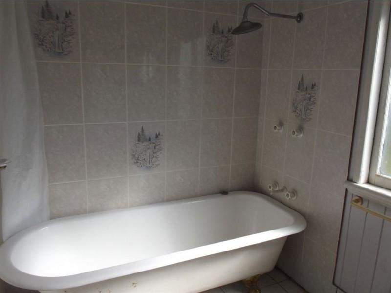 33 Mary Street, Mirani QLD 4754