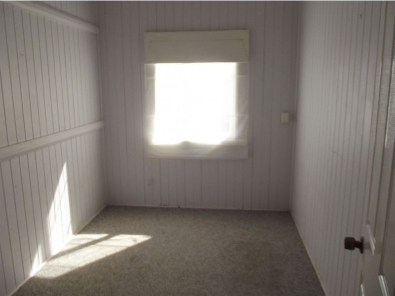 33 Mary Street, Mirani QLD 4754