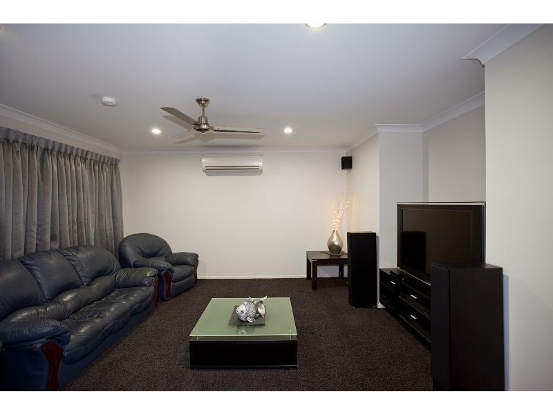 4 Compass Court, Shoal Point QLD 4750