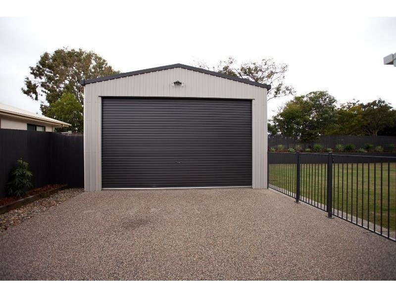 4 Compass Court, Shoal Point QLD 4750