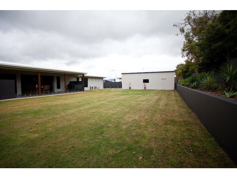 4 Compass Court, Shoal Point QLD 4750