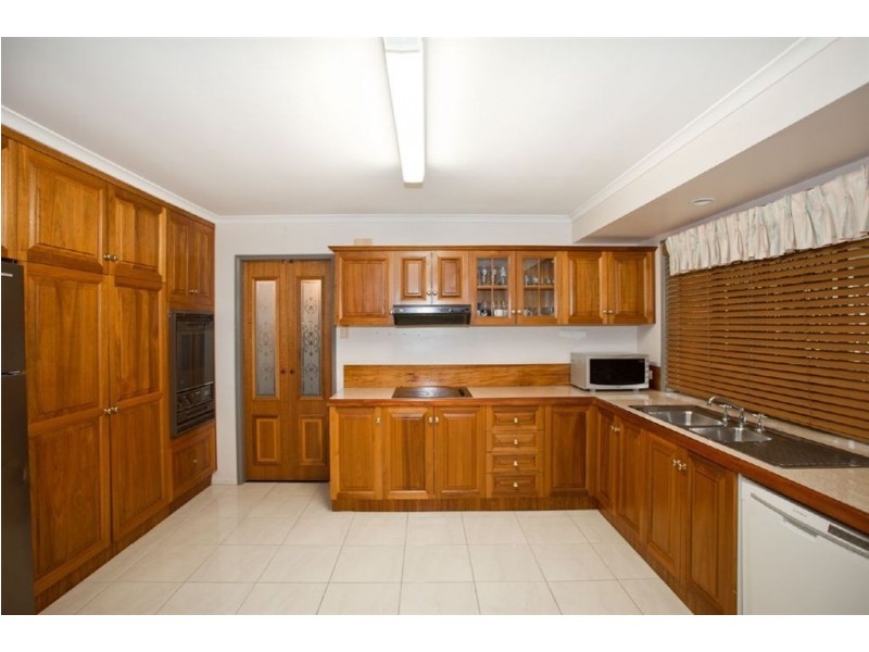 30 Shiral Drive, Beaconsfield QLD 4740