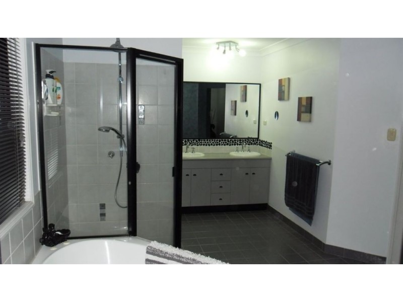 11 Elva Court, Glenella QLD 4740