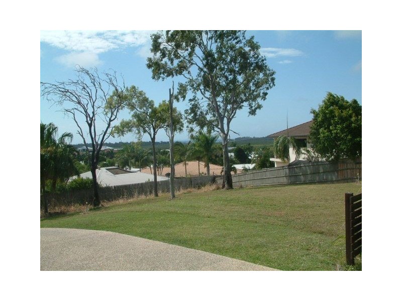 3 Palmview Court, Rural View QLD 4740