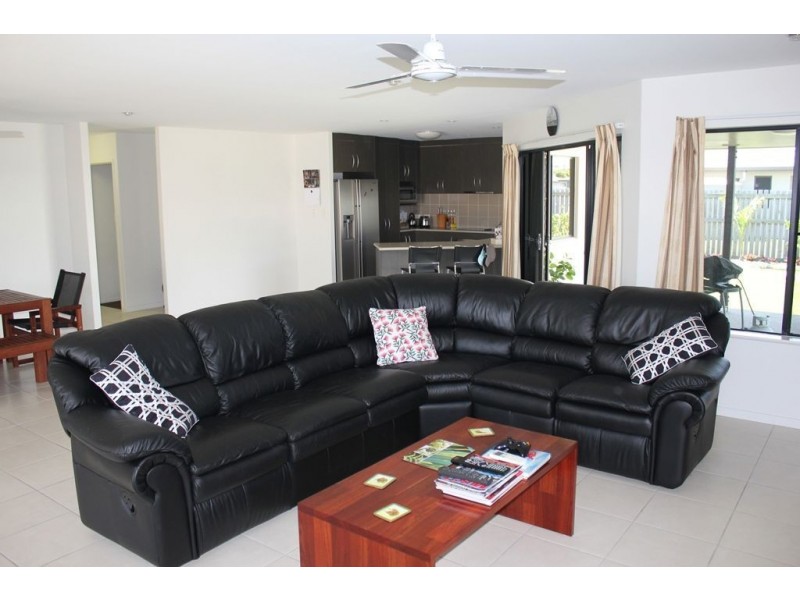 3 Woden Cresent, Ooralea QLD 4740