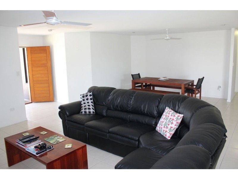 3 Woden Cresent, Ooralea QLD 4740