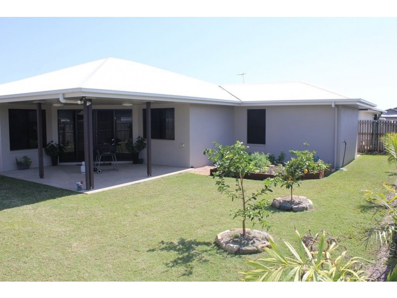 3 Woden Cresent, Ooralea QLD 4740