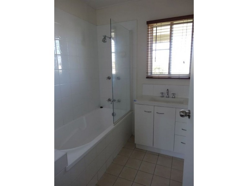 15 Rosella Street, Slade Point QLD 4740