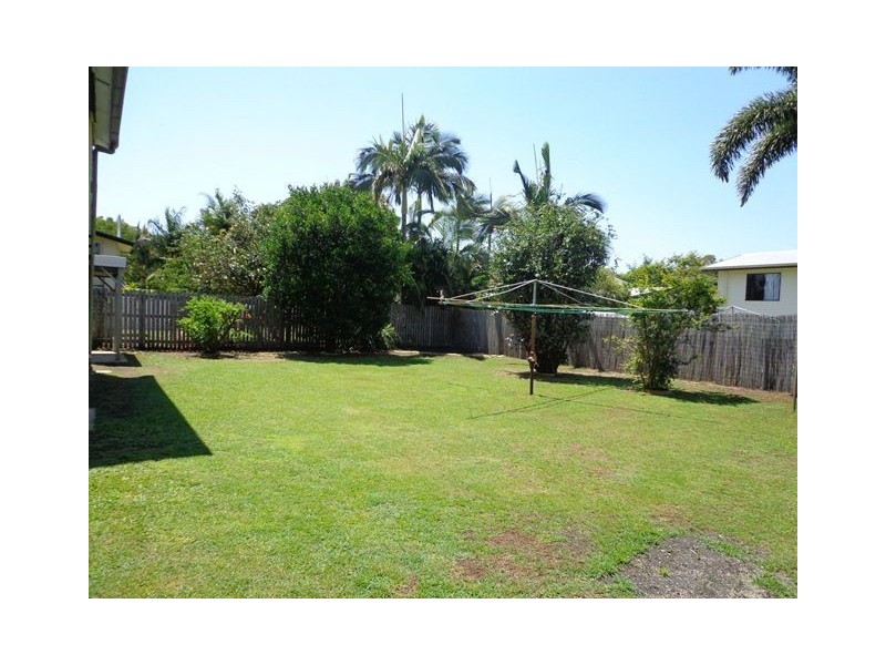 15 Rosella Street, Slade Point QLD 4740