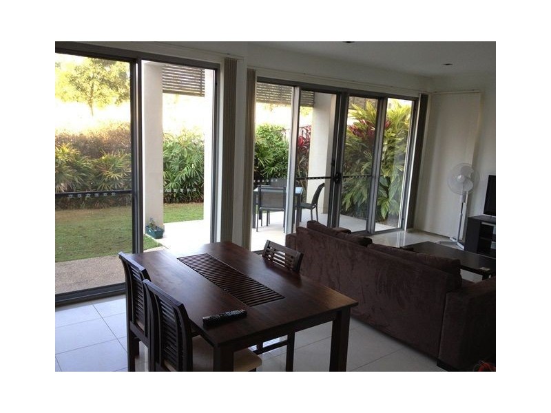 2/2 Belangason Way, Shoal Point QLD 4750