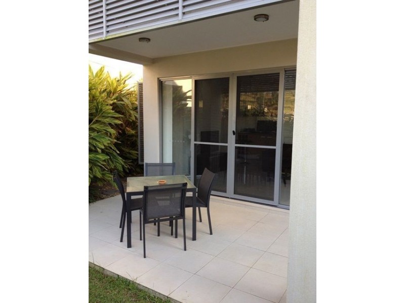 2/2 Belangason Way, Shoal Point QLD 4750