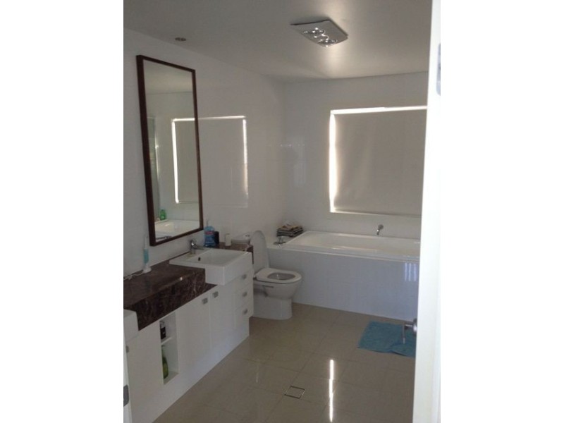 2/2 Belangason Way, Shoal Point QLD 4750