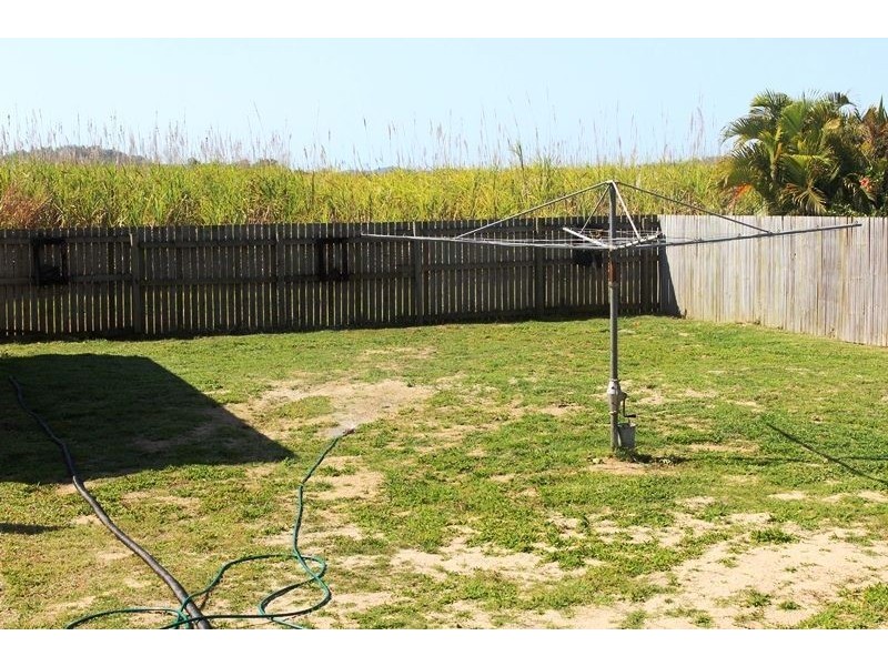 158 McIntyre Street, Calen QLD 4798