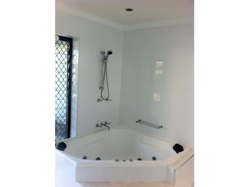 36 Keswick Street, Slade Point QLD 4740