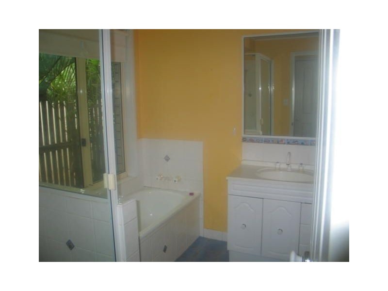 27 Spinnaker Way, Bucasia QLD 4750