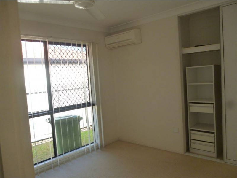 16 Centennial Drive, Glenella QLD 4740