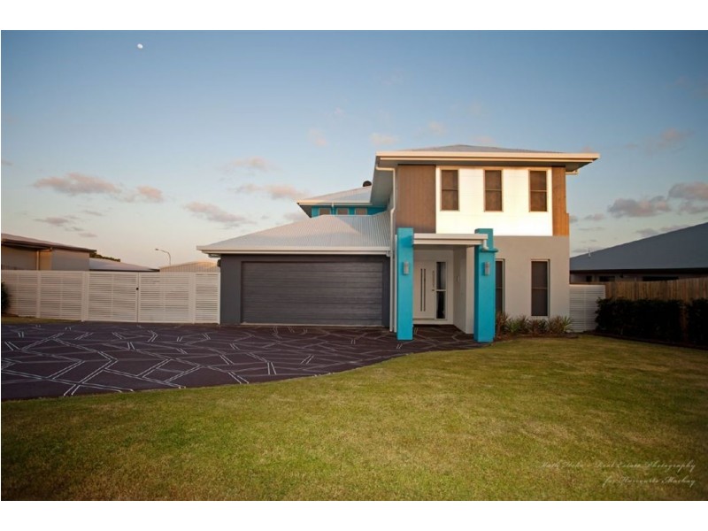 10 Ahern Court, Rural View QLD 4740