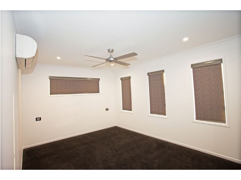 10 Ahern Court, Rural View QLD 4740