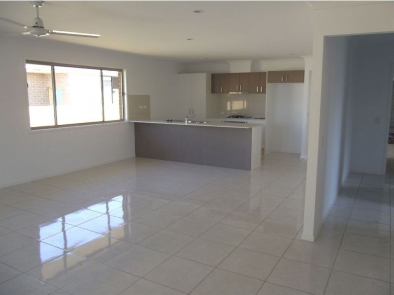 16 Burge Court, Glenella QLD 4740