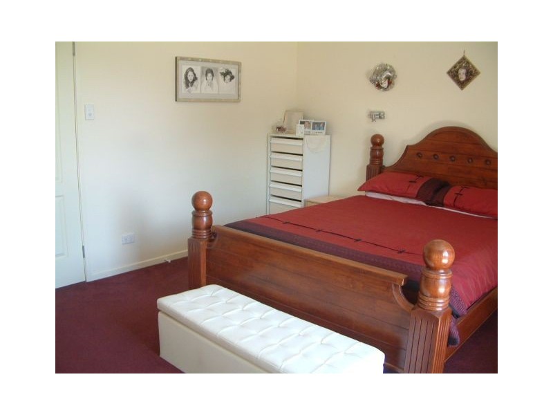 11 Polly Crescent, Richmond QLD 4740