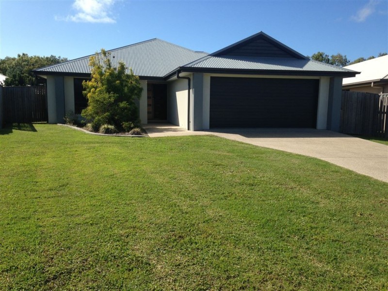 43 Whitehaven Drive, Blacks Beach QLD 4740