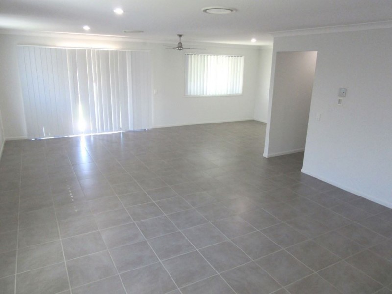 43 Whitehaven Drive, Blacks Beach QLD 4740