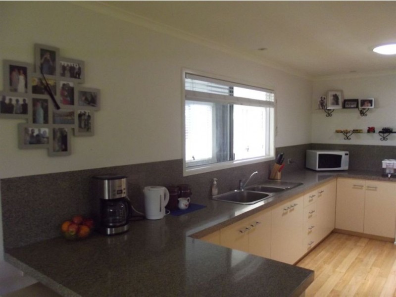 18 Windsor Drive, Hay Point QLD 4740