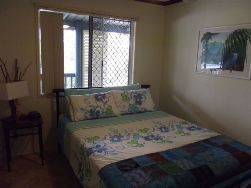 18 Windsor Drive, Hay Point QLD 4740