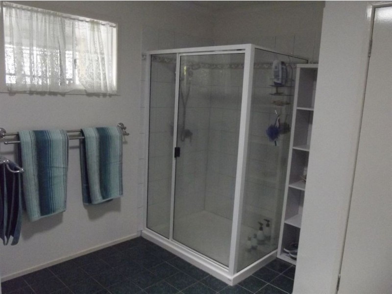 18 Windsor Drive, Hay Point QLD 4740