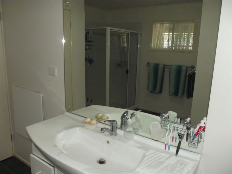 18 Windsor Drive, Hay Point QLD 4740