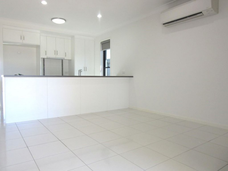 9 Elgans Parade, Rural View QLD 4740