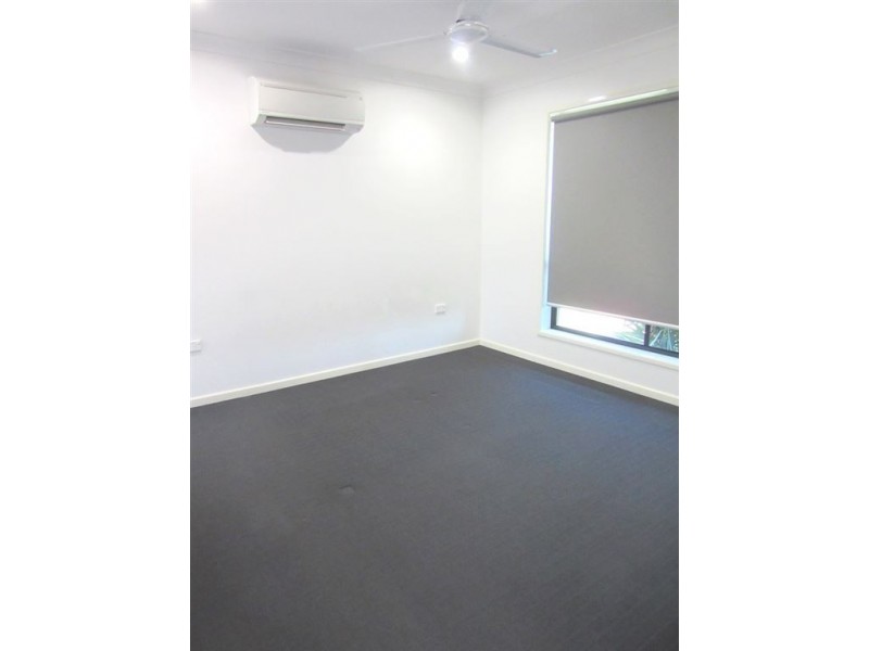 9 Elgans Parade, Rural View QLD 4740