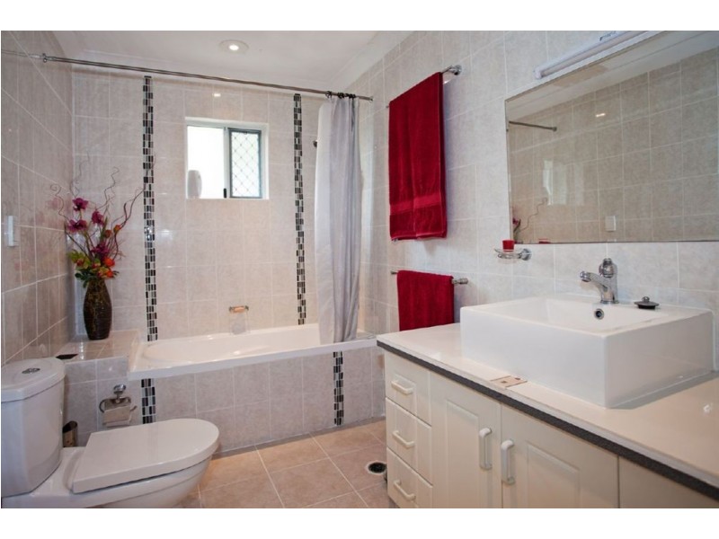 16 Pardoe Street, Bucasia QLD 4750