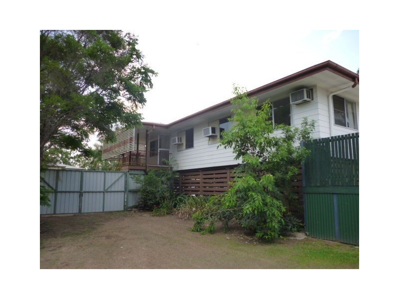 15 Brock Crescent, Dysart QLD 4745