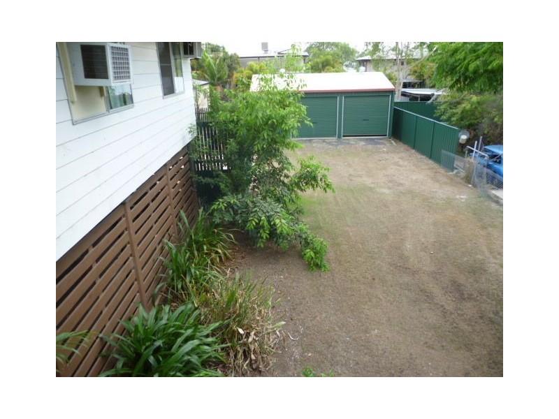 15 Brock Crescent, Dysart QLD 4745