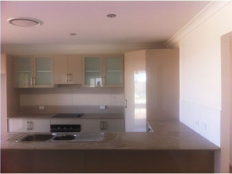 28 Lawrence Street, Walkerston QLD 4751