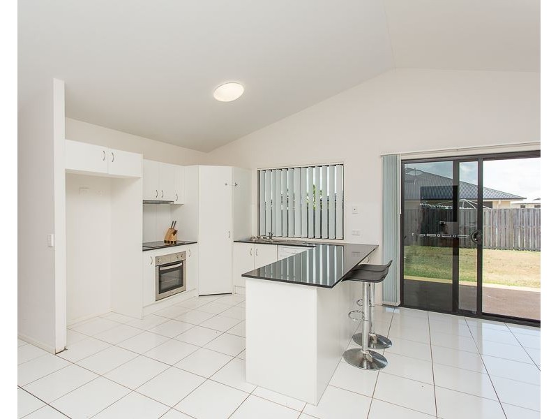 12 Narrabeen Street, Blacks Beach QLD 4740