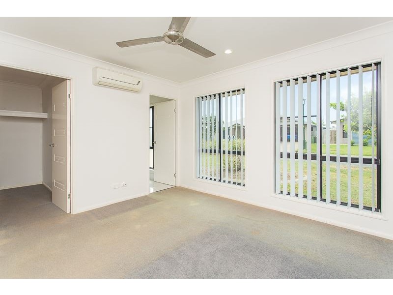 12 Narrabeen Street, Blacks Beach QLD 4740