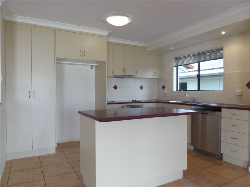 6 Gillies Court, Rural View QLD 4740