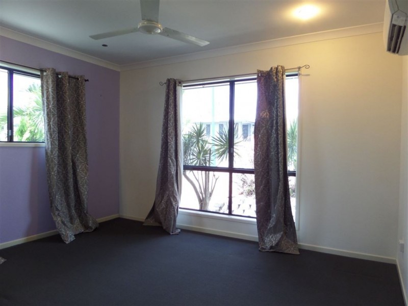 6 Gillies Court, Rural View QLD 4740