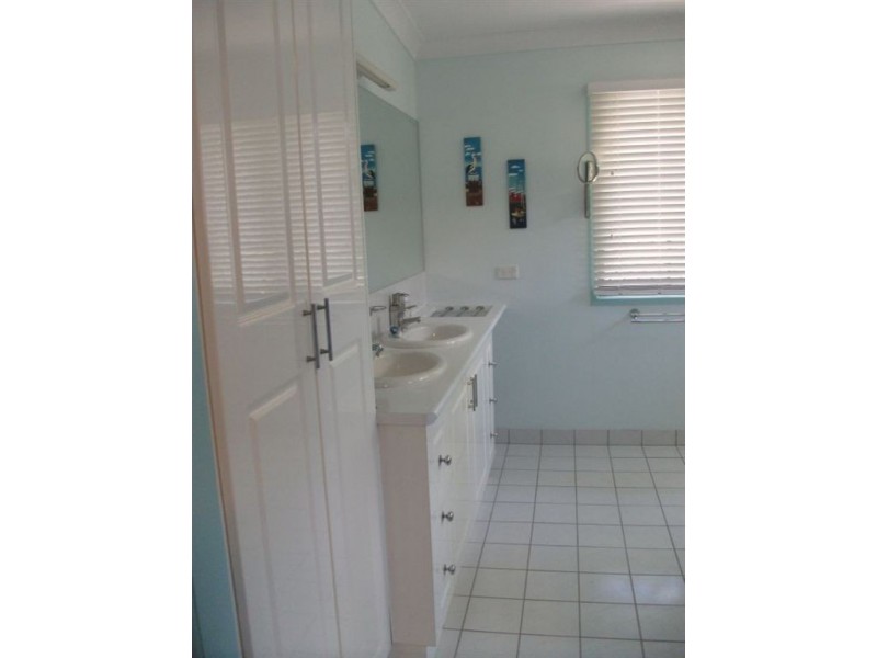 3 Waverley Street, Bucasia QLD 4750