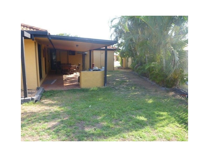 16 Nautilus  Parade, Bucasia QLD 4750