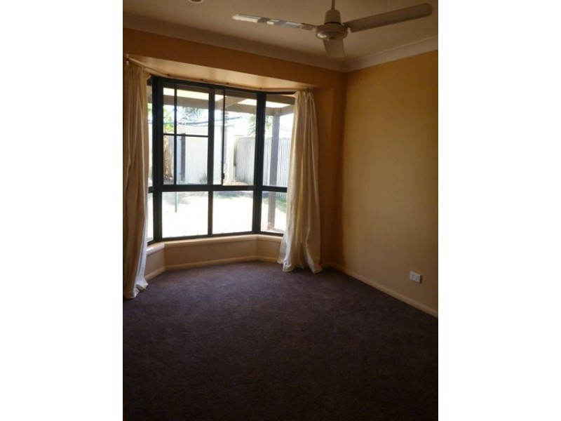 16 Nautilus  Parade, Bucasia QLD 4750