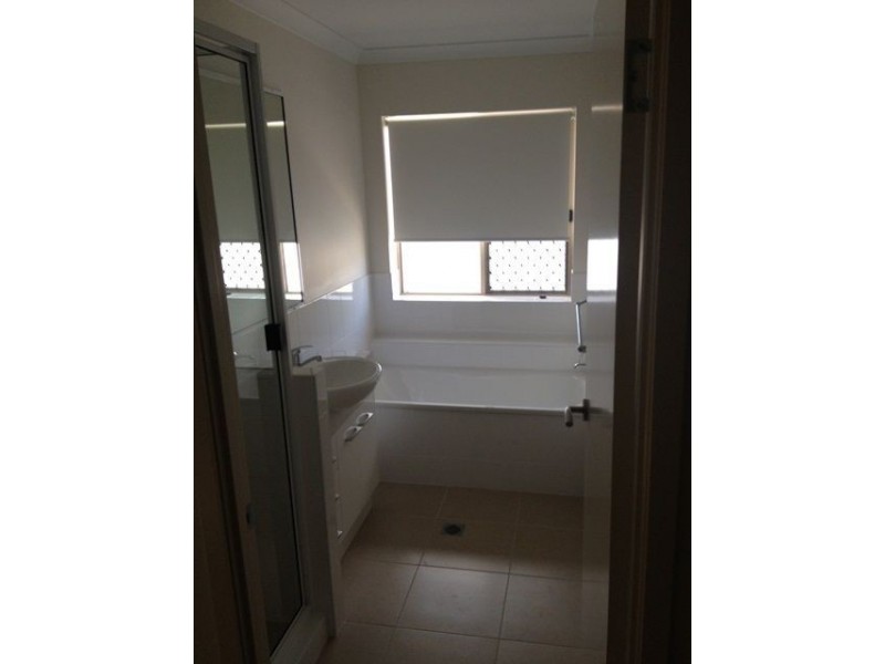 25 Sonata Place, Andergrove QLD 4740