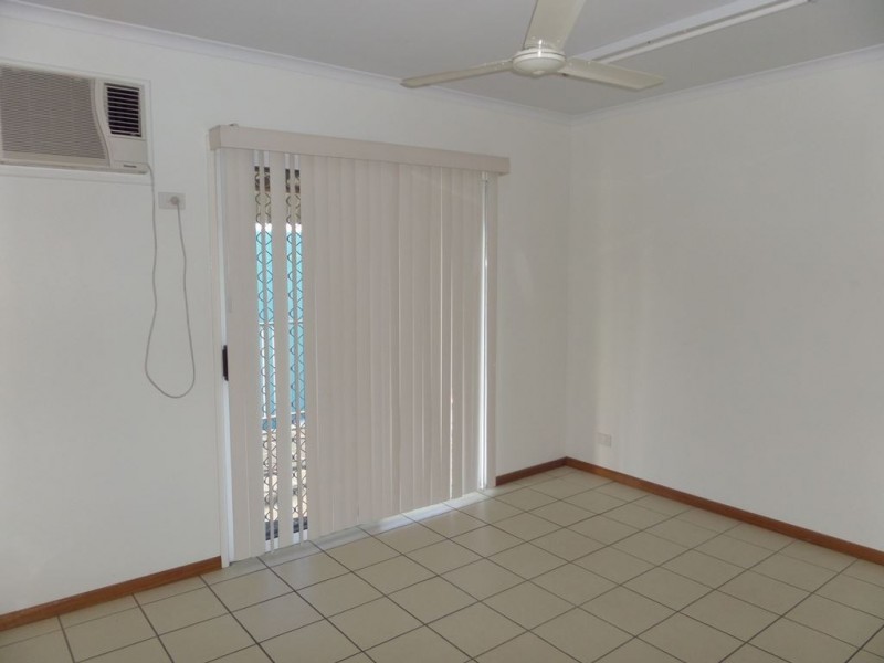 2 240 Shakespeare Street, Mackay QLD 4740