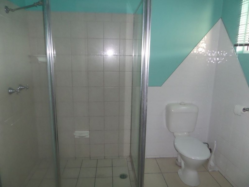 2 240 Shakespeare Street, Mackay QLD 4740