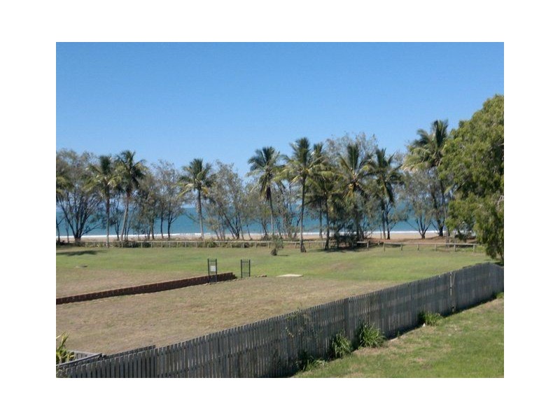19 Turtle Place, Blacks Beach QLD 4740