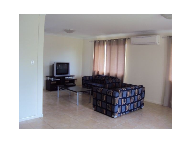 1/28 Oxford Street, Nebo QLD 4742